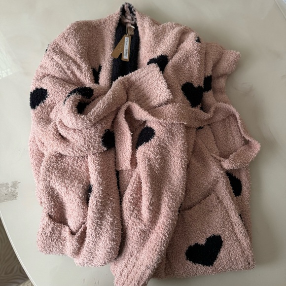 SKIMS Other - SKIMS Pink Heart Pattern Plush Robe
